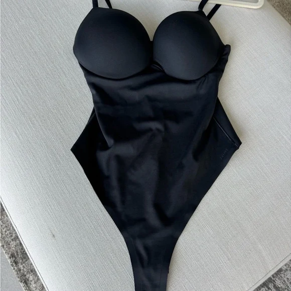 SKIMS Ultimate Thong Push Up Bodysuit - Picture 3 of 6